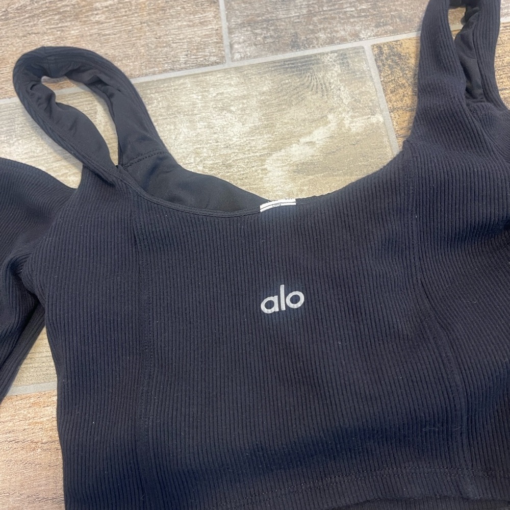 Alo Yoga Ribbed Cropped Butterfly Long Sleeve Black Top Cutout Cold Shoulder S - Picture 7 of 10